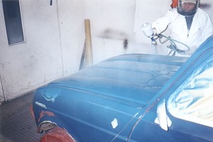 The R4 is sprayed with a first layer of special aqua blue primer