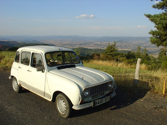 Reflexia on top of the peaks of the Auvergne