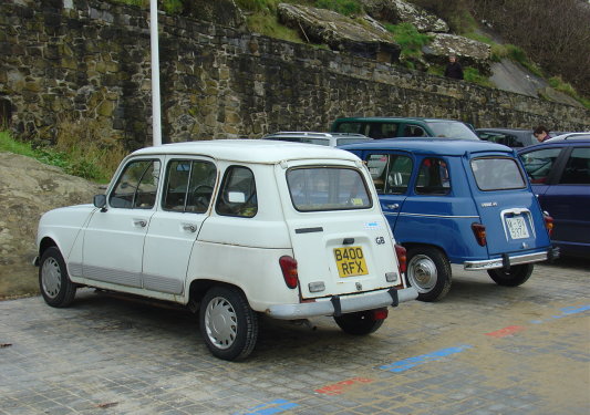 Reflexia parked next to Asier's stunning 'Blue Star' by the coast in Donostia