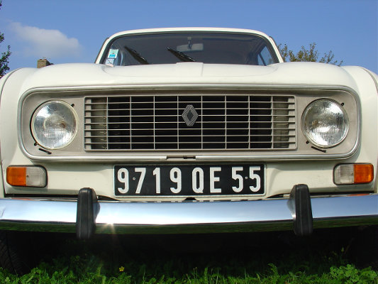 The gleaming front of my fourth Renault 4, still on original French plates, Hove, England, September 2009
